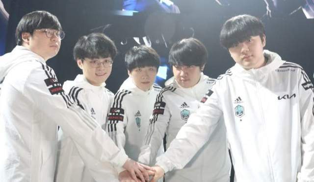 从赛场上的 从赛场上的