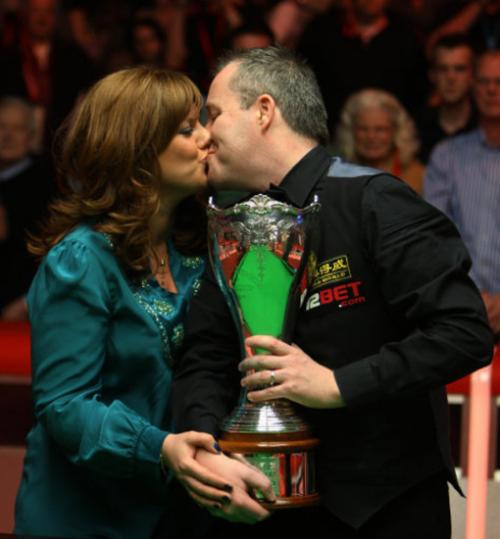 他获得了更 他获得了更