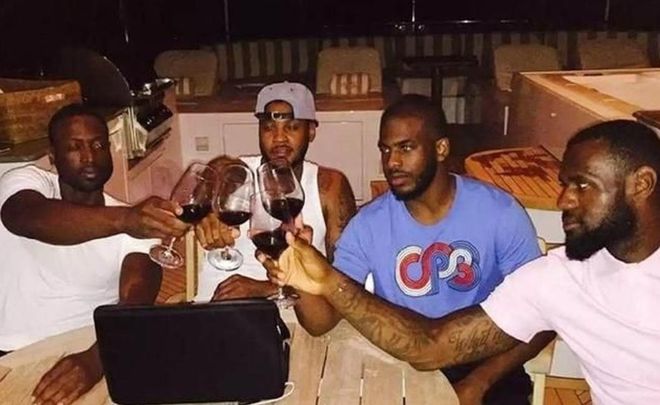 此时边锋前 此时边锋前